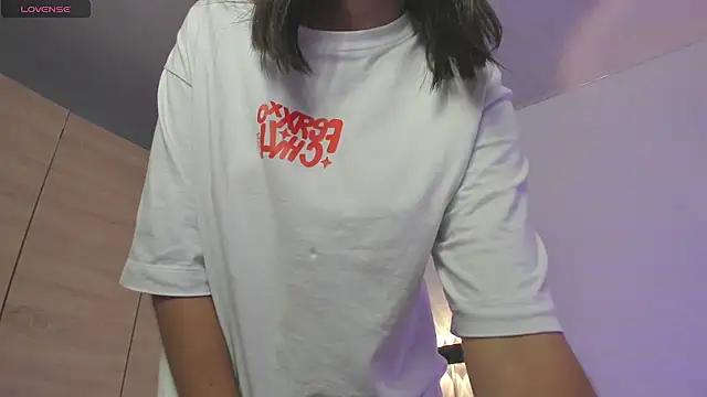 isabella thomsonp online show from 02/13/25, 11:26