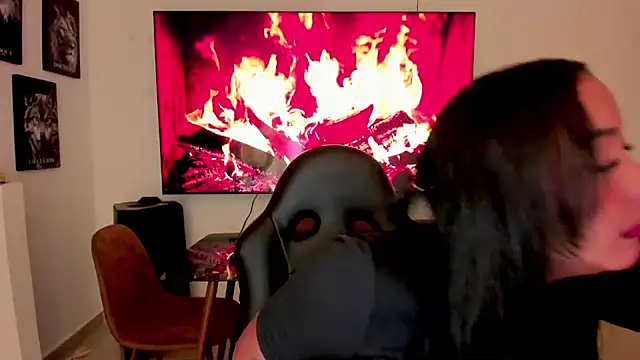 brunetenikole02 online show from 10/18/25, 02:03