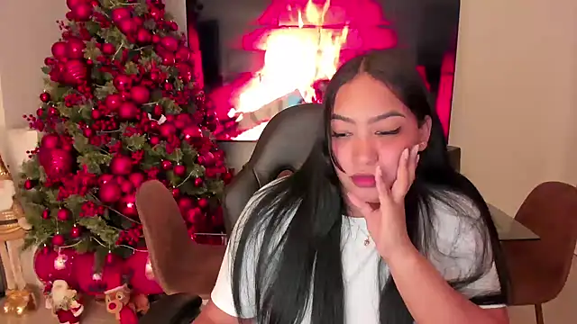 brunetenikole02 online show from 12/18/25, 03:01