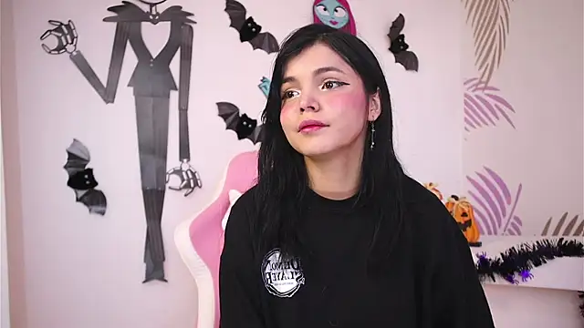 dianebleu online show from 10/18/25, 01:34