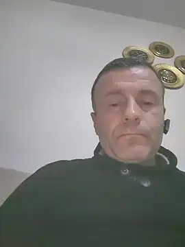 Snapshot of muscularsexy chatting on 02/17/25, 09:41 muscularsexy online show from 02/17/25, 09:41