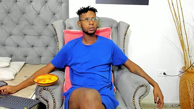 Snapshot of santhi_lee chatting on 01/31/25, 02:26 santhi lee online show from 01/31/25, 02:26