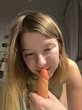 Snapshot of kimczii chatting on 12/23/25, 07:17 kimczii online show from 12/23/25, 07:17