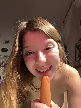 Snapshot of kimczii chatting on 02/17/26, 07:27 kimczii online show from 02/17/26, 07:27