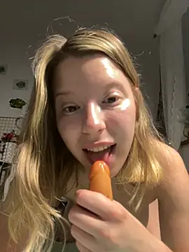 kimczii online show from 06/30/26, 06:25