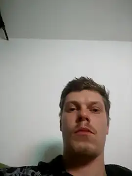 mojpipik21cm online show from 11/19/25, 11:49