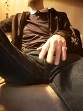 eddouxxx78 online show from 11/28/25, 07:05