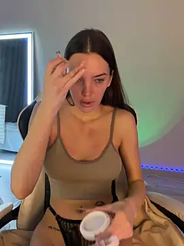 julia fly online show from 03/03/26, 08:09