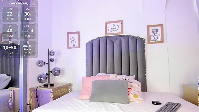 Vega   16 online show from 04/11/26, 11:47