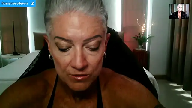 Devon2020 online show from 03/25/26, 10:32