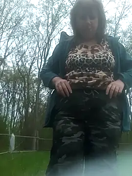 explored romantic online show from 04/25/26, 10:29