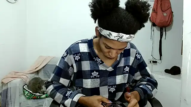 angelamarie1 online show from 10/30/25, 09:00