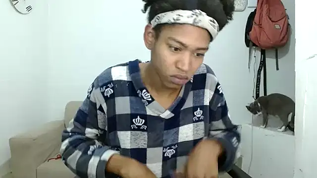 Snapshot of angelamarie1 chatting on 11/13/25, 10:25 angelamarie1 online show from 11/13/25, 10:25