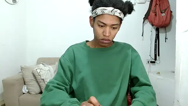 angelamarie1 online show from 11/28/25, 09:34