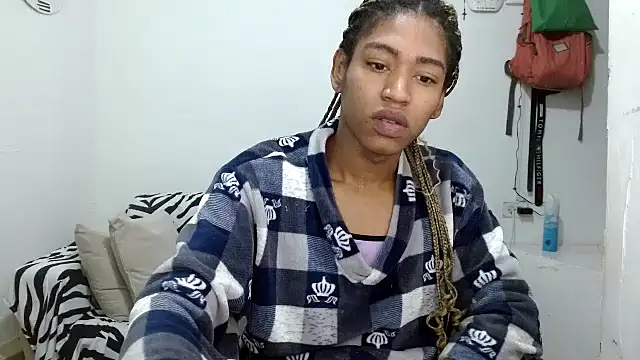 Snapshot of angelamarie1 chatting on 01/12/26, 02:55 angelamarie1 online show from 01/12/26, 02:55