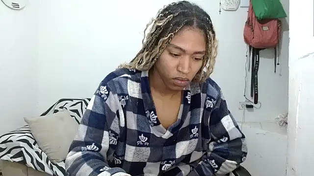 Snapshot of angelamarie1 chatting on 01/17/26, 11:26 angelamarie1 online show from 01/17/26, 11:26