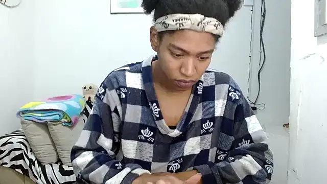 Snapshot of angelamarie1 chatting on 02/08/26, 12:25 angelamarie1 online show from 02/08/26, 12:25