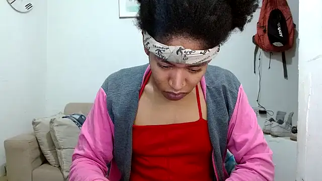 Snapshot of angelamarie1 chatting on 02/25/26, 12:04 angelamarie1 online show from 02/25/26, 12:04