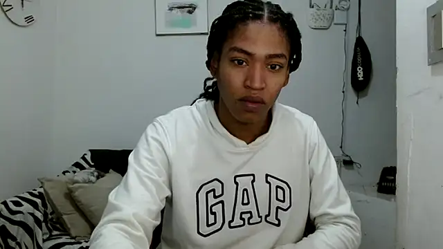 angelamarie1 online show from 04/06/26, 12:17