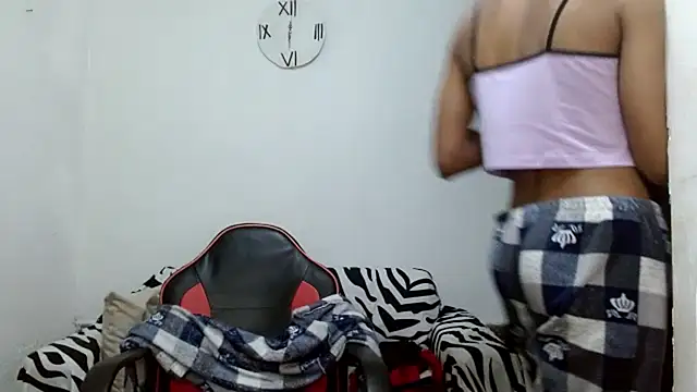 angelamarie1 online show from 05/15/26, 03:19