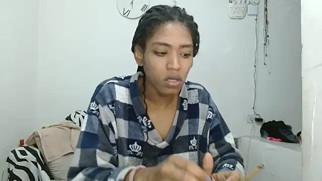 angelamarie1 online show from 06/10/26, 12:15