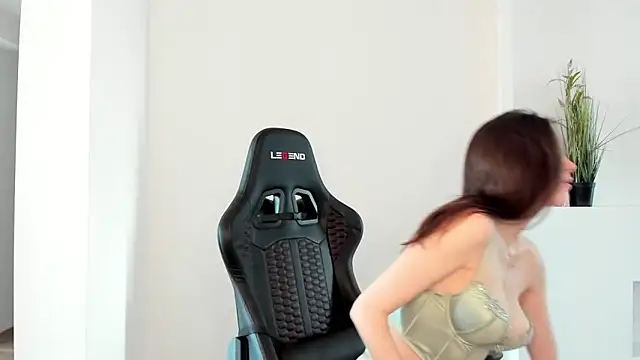 Sabrina Mur online show from 03/10/25, 10:48