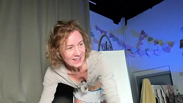 Lola Belgium online show from 02/17/25, 08:26