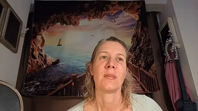 Snapshot of Lola_Belgium chatting on 05/31/26, 05:48 Lola Belgium online show from 05/31/26, 05:48