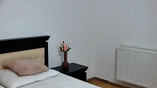 Sierra Halle online show from 03/14/25, 08:49