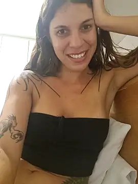 frenchxena98 online show from 01/04/25, 10:24