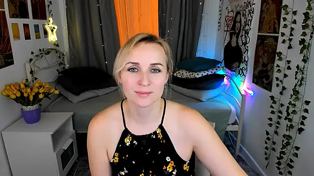 Karinella x online show from 03/02/25, 09:11