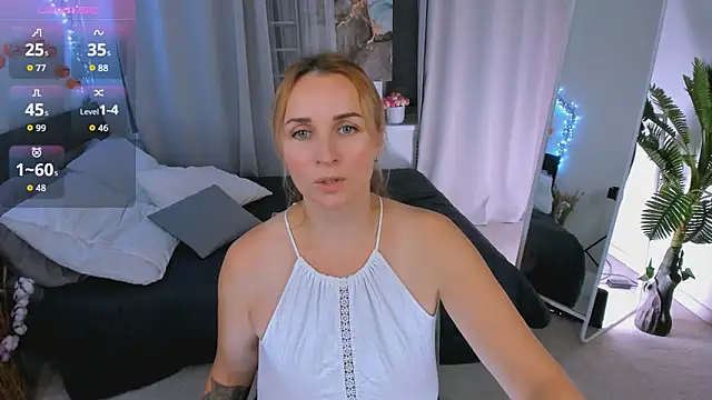 Karinella x online show from 10/22/25, 09:14