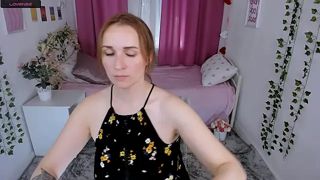 Karinella x online show from 05/07/26, 03:50