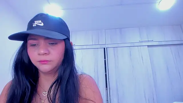 Snapshot of paola_rodriguez chatting on 01/08/25, 07:24 paola rodriguez online show from 01/08/25, 07:24