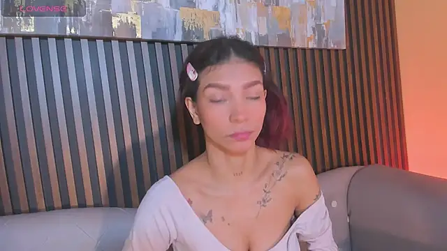 LauraAristizabal online show from 09/15/25, 01:00