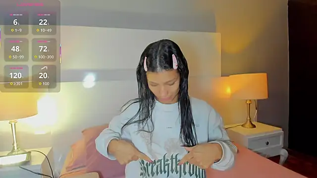 LauraAristizabal online show from 11/05/25, 12:38