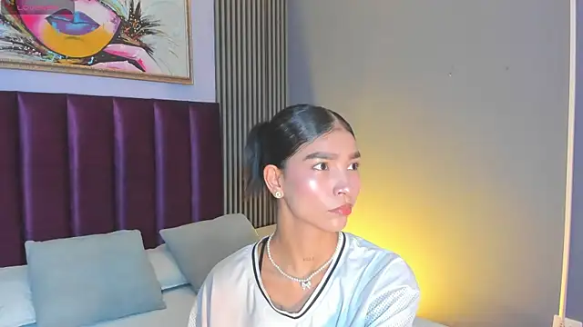 LauraAristizabal online show from 05/21/26, 11:50
