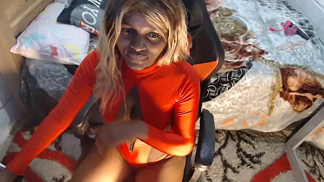 sexyjustin202 online show from 03/18/25, 10:58