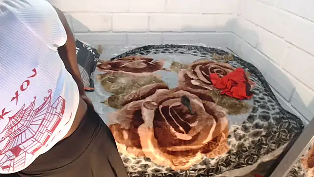 sexyjustin202 online show from 09/13/25, 12:21