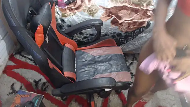 sexyjustin202 online show from 09/26/25, 02:26