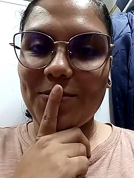 kittylu   online show from 04/20/26, 08:43