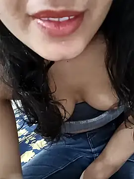 Snapshot of CuteSarikaLIVE chatting on 02/11/25, 04:33 CuteSarikaLIVE online show from 02/11/25, 04:33