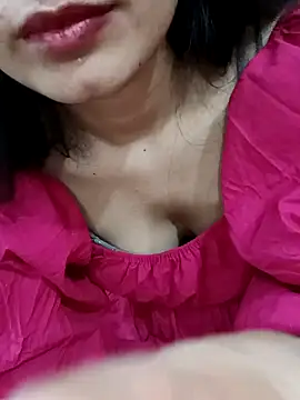 Snapshot of CuteSarikaLIVE chatting on 02/14/25, 07:28 CuteSarikaLIVE online show from 02/14/25, 07:28