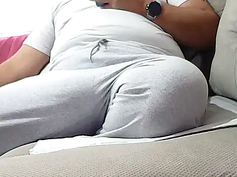 Snapshot of trucker8282 chatting on 01/05/25, 11:37 trucker8282 online show from 01/05/25, 11:37