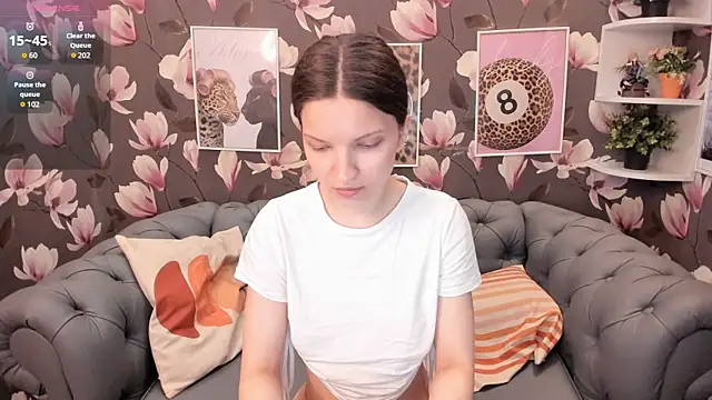 Snapshot of MelaniGrand chatting on 05/23/26, 08:29 MelaniGrand online show from 05/23/26, 08:29