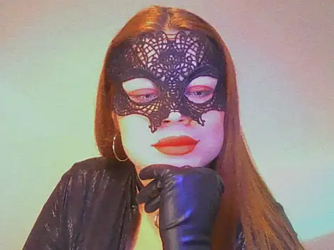 Snapshot of DommeniqueLacan chatting on 03/02/26, 09:32 DommeniqueLacan online show from 03/02/26, 09:32