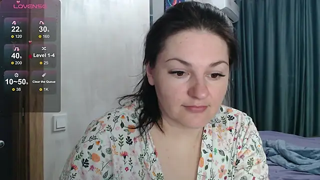 Stacy Davice online show from 09/15/25, 01:44