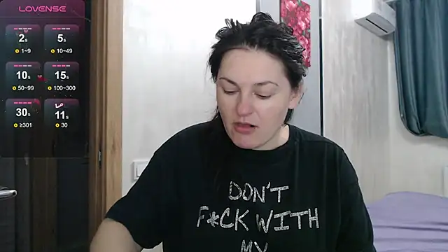 Stacy Davice online show from 10/18/25, 05:14