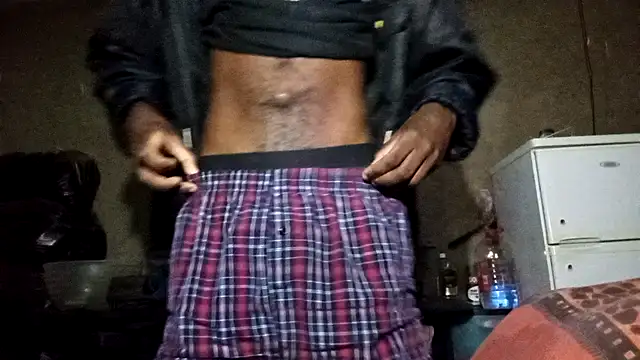 Snapshot of clintsix chatting on 11/30/25, 10:36 clintsix online show from 11/30/25, 10:36