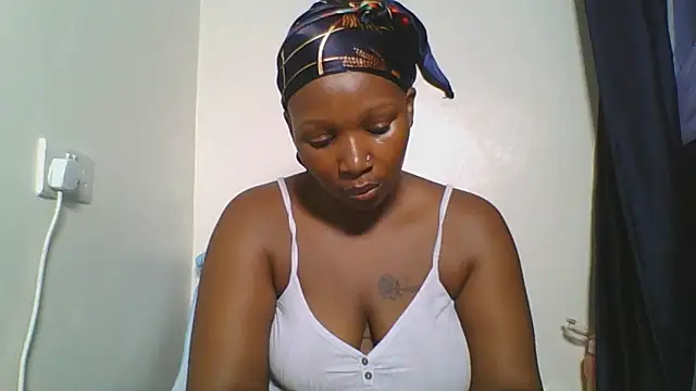 Snapshot of CuteJ chatting on 05/11/26, 11:49 CuteJ online show from 05/11/26, 11:49